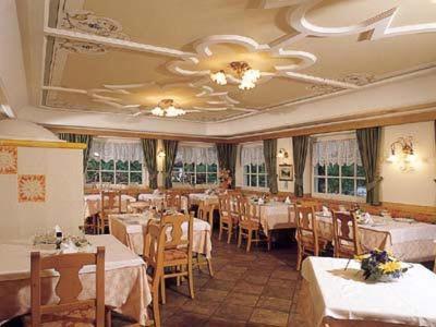 Hotel Garni Soreie Pozza di Fassa Ngoại thất bức ảnh