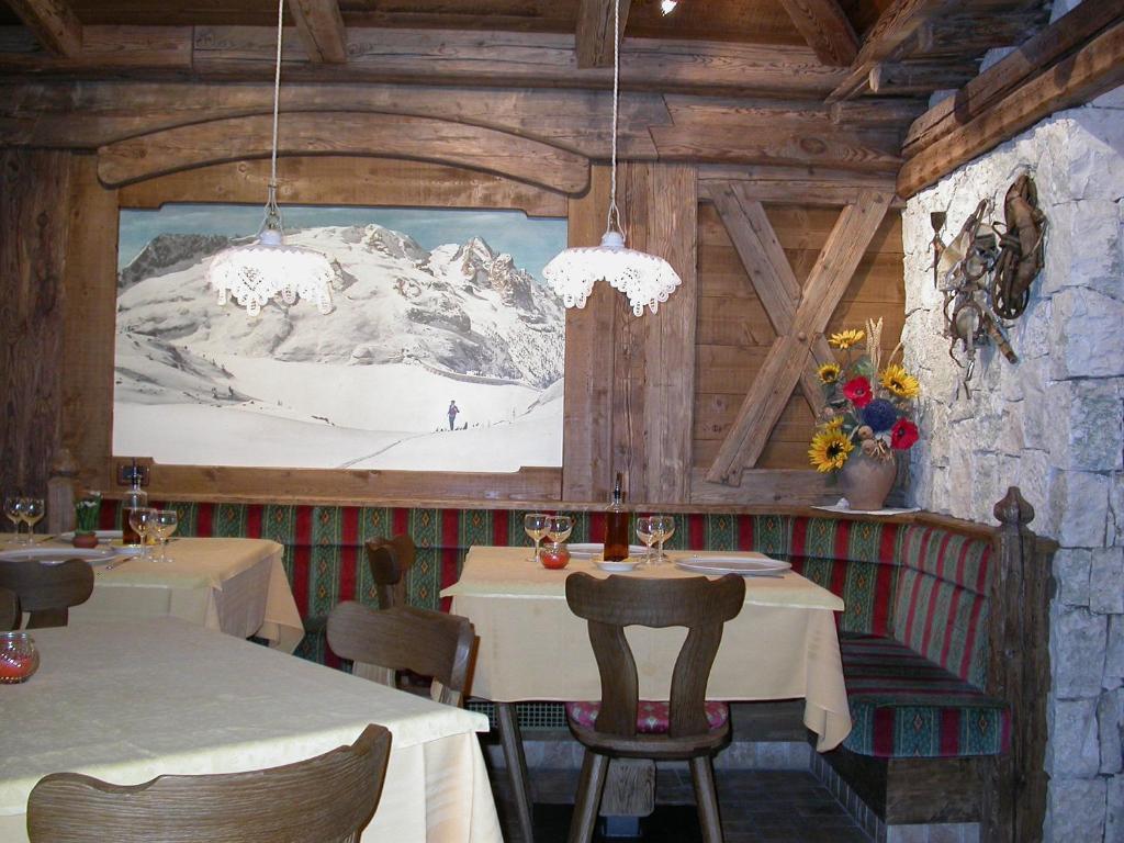 Hotel Garni Soreie Pozza di Fassa Ngoại thất bức ảnh