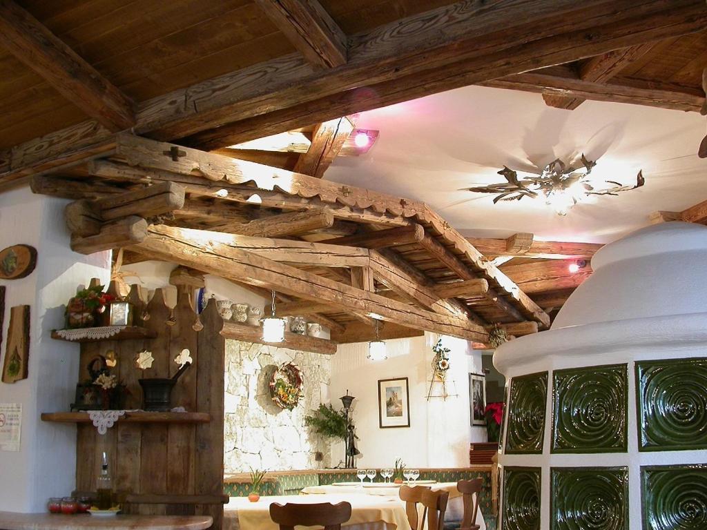 Hotel Garni Soreie Pozza di Fassa Ngoại thất bức ảnh