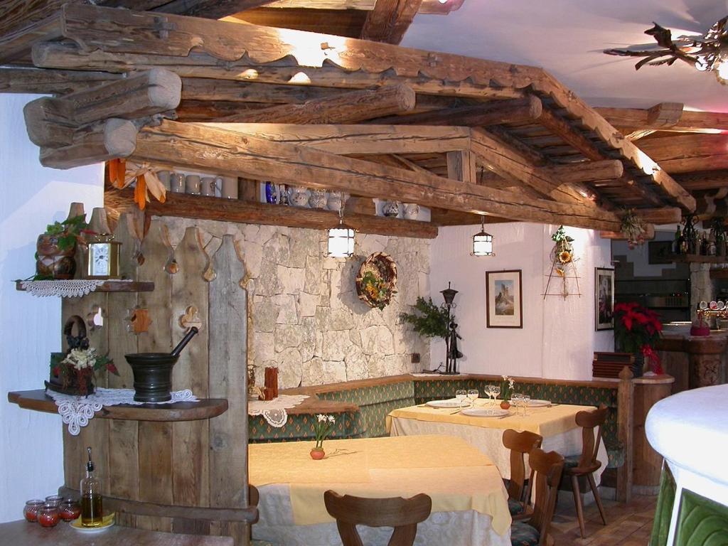Hotel Garni Soreie Pozza di Fassa Ngoại thất bức ảnh